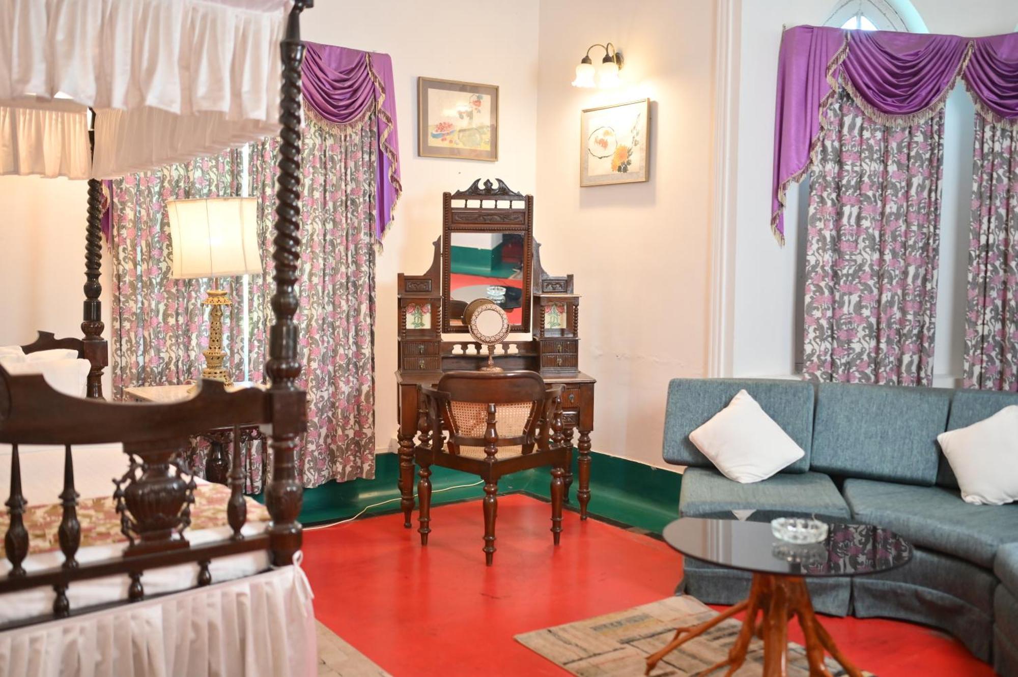 Thengal Manor Hotel Jorhat Exterior photo