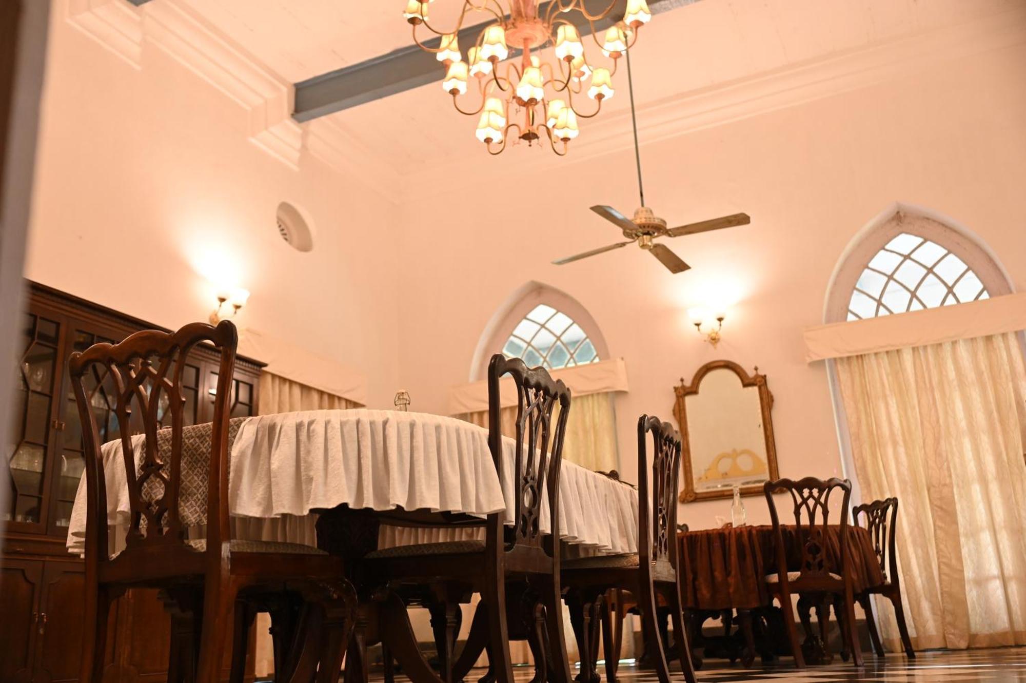 Thengal Manor Hotel Jorhat Exterior photo